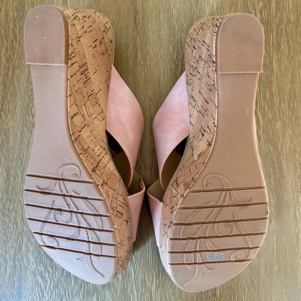 CL by Laundry Blush Women's Sandals